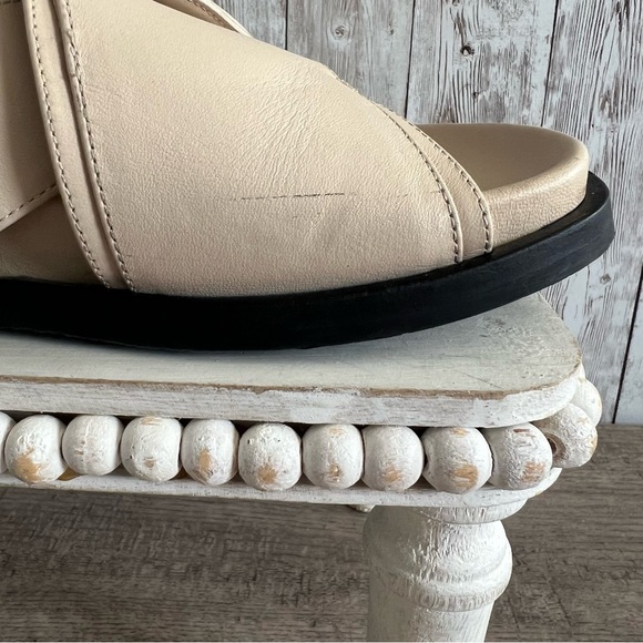 Banana Republic Cream Leather RAVELLO LEATHER SLIDE Preppy Women’s 9 - Picture 5 of 8